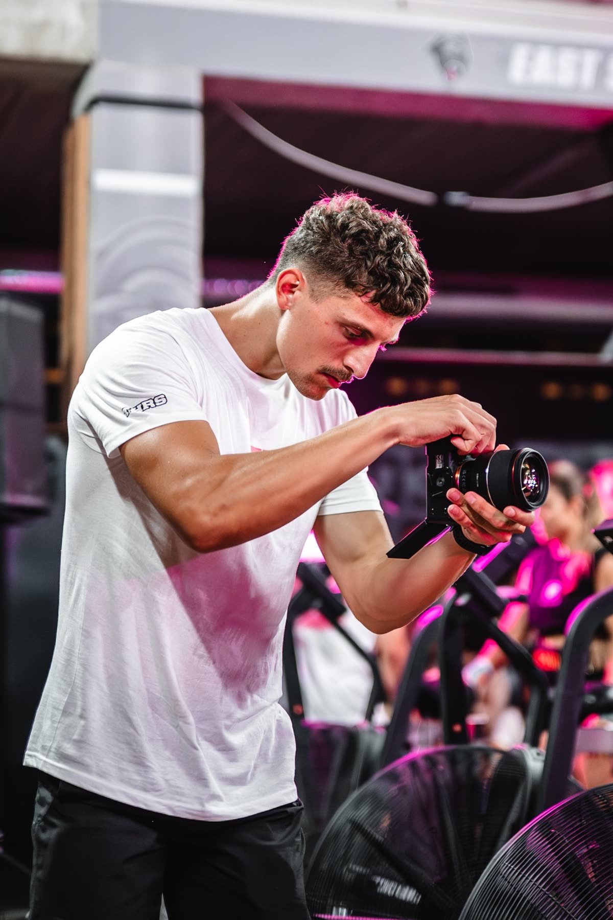 Mathis Besse en tournage sur une compétition de CrossFit